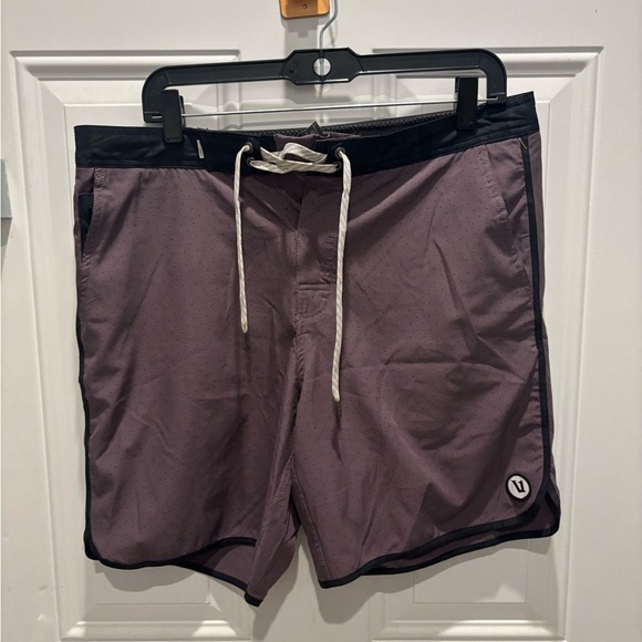 Vuori Cruise Board Short Burgundy - Picture 2 of 4